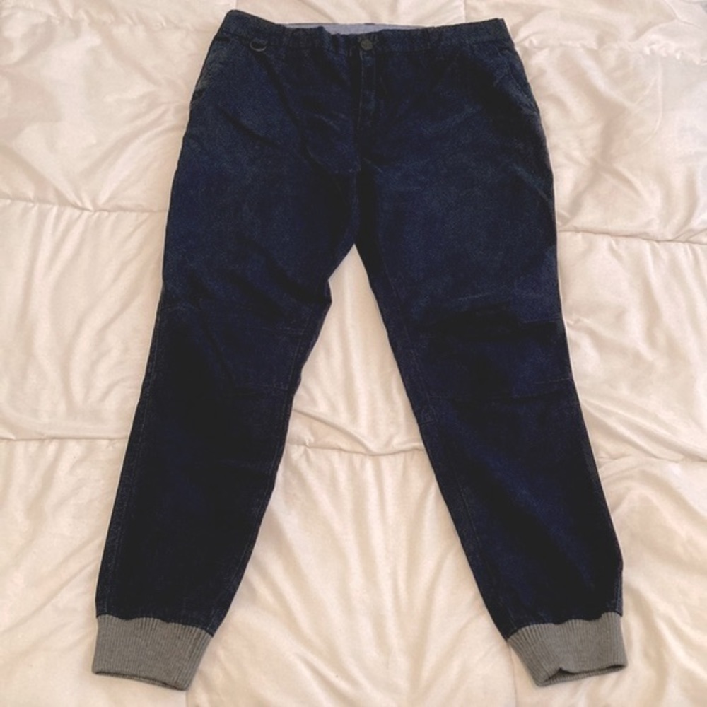 KITH Mercer Jogger Navy Size 32 (Tag says 32 but the actual measurement is 34)